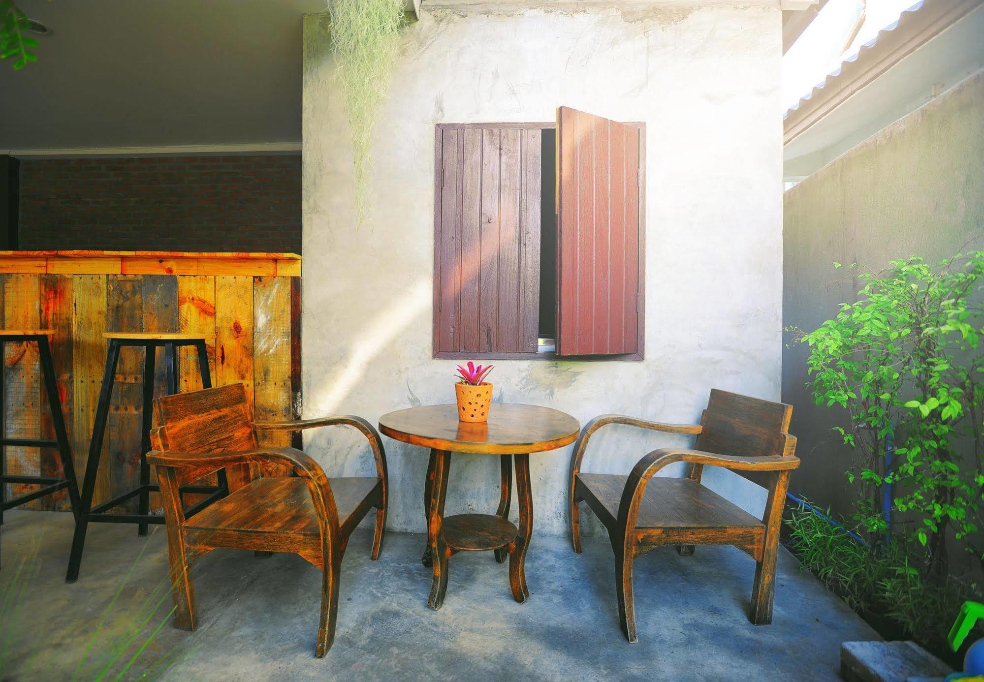 Manon Hostel Chiang Mai Eksteriør bilde